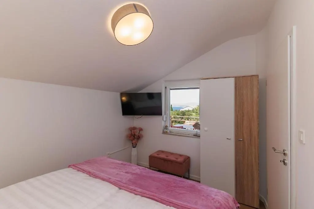 Iva Apartment Selce Croatia