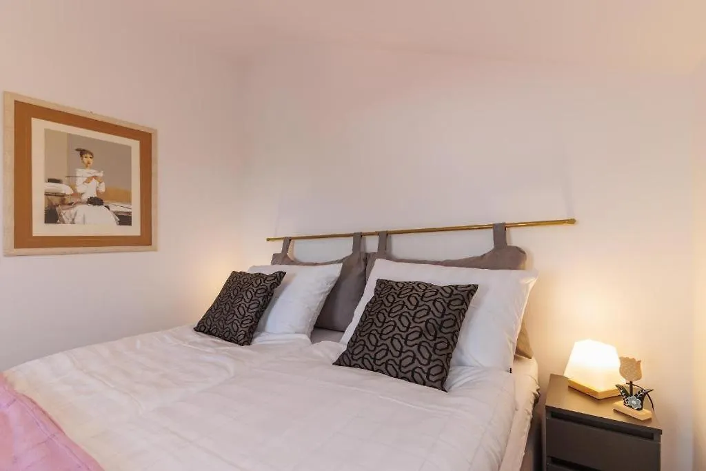 Iva Apartment Selce Croatia
