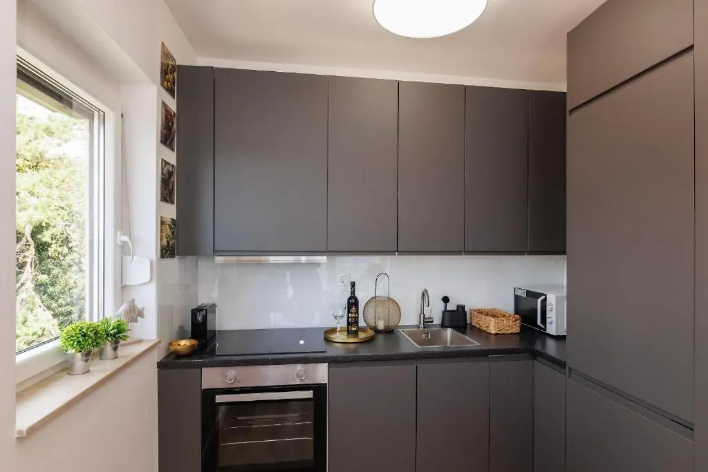 Iva Apartment Selce Croatia